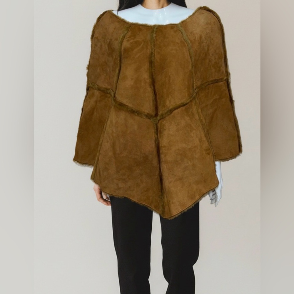 UGG Australia Shearling Poncho Cape w/ Pockets in Chestnut  S/M